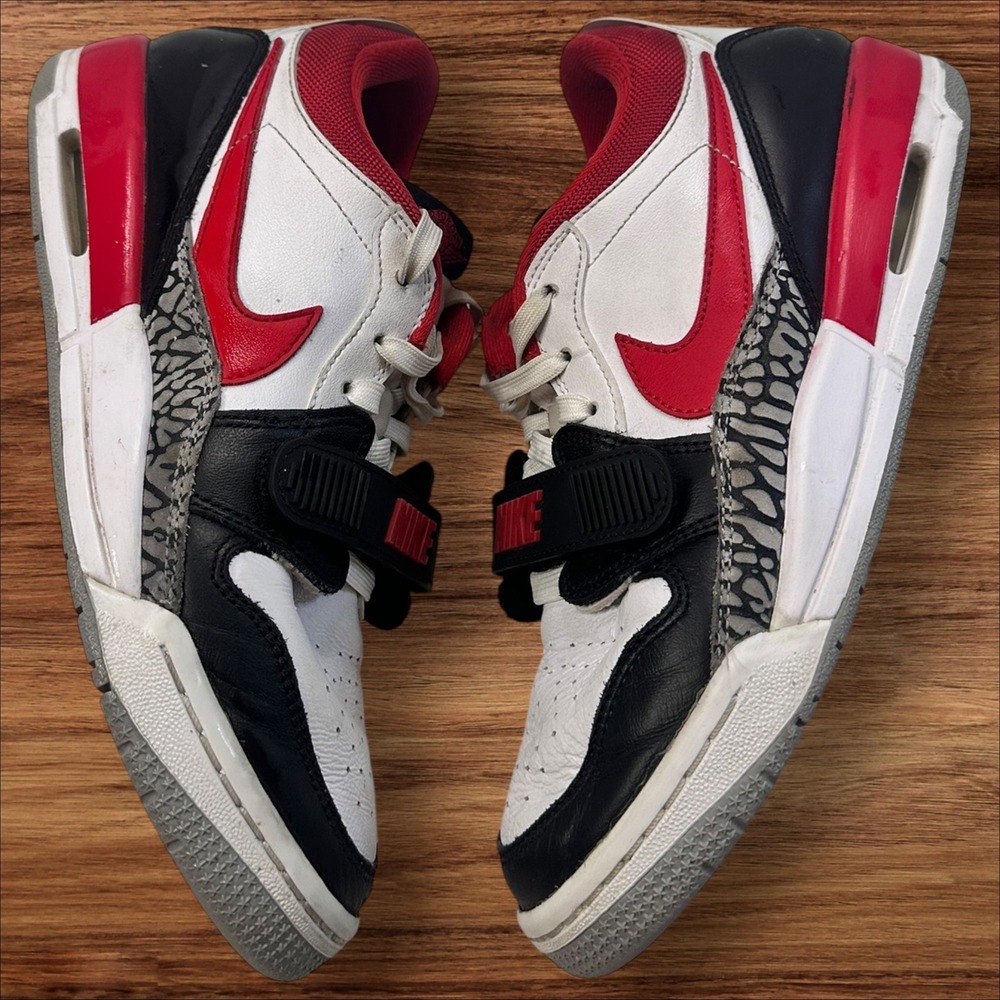 Nike Air Jordan 3‎ Retro Fire Red Sneakers Basketball Shoes Size 7Y